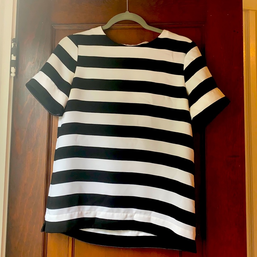 Banana Republic short sleeve nice top